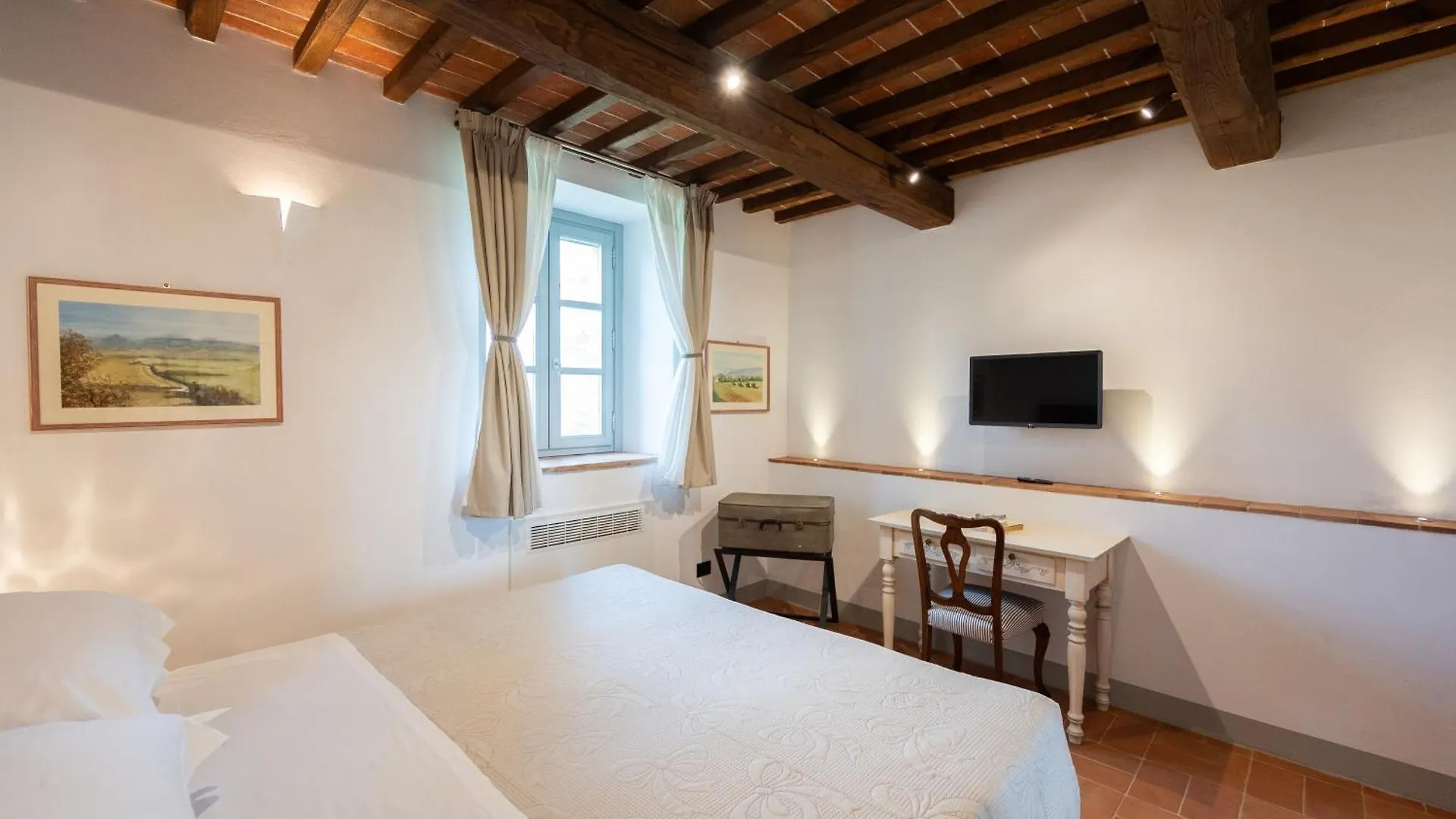 Borgo Campassini Villa Monteriggioni Farm stay