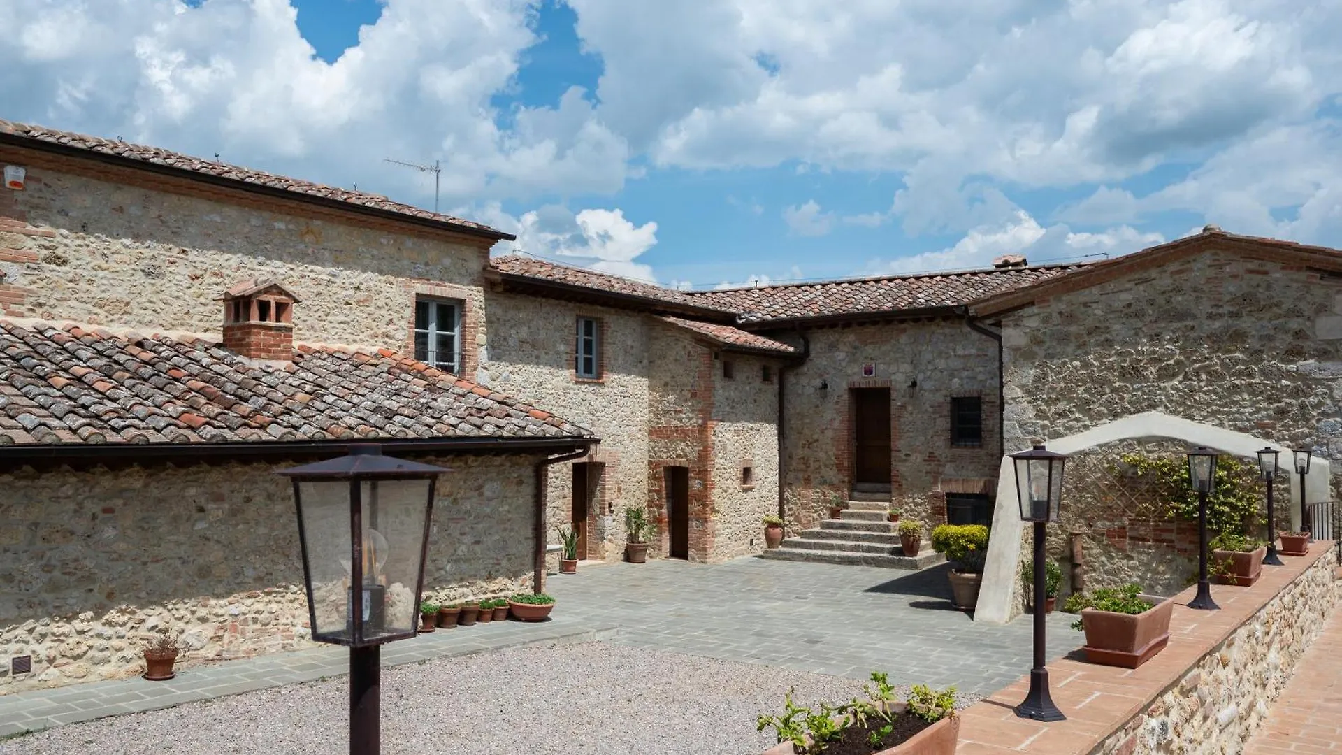 Borgo Campassini Villa Monteriggioni Farm stay