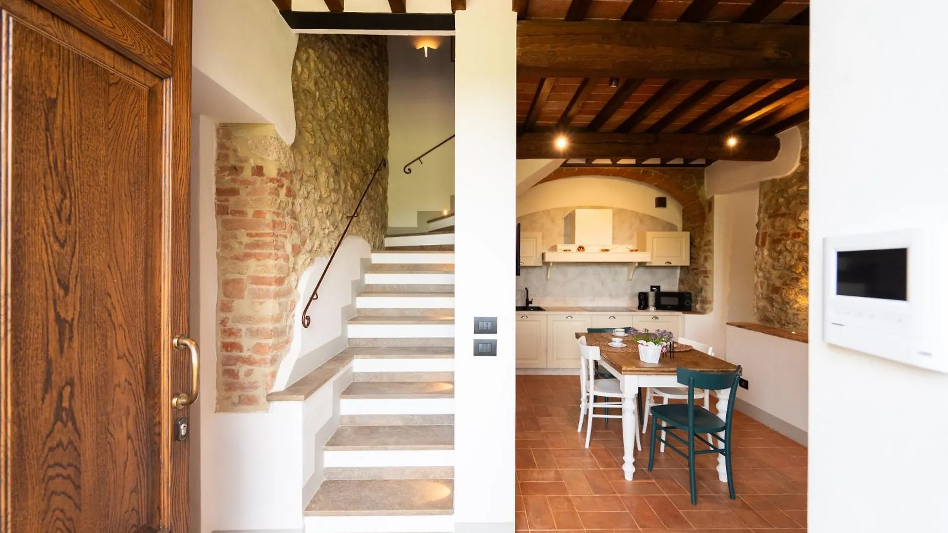 Borgo Campassini Villa Monteriggioni Farm stay